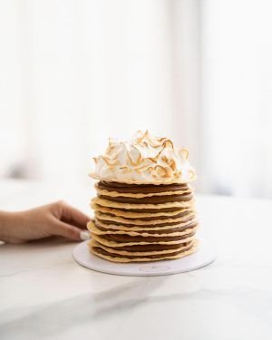 Alternative view of Torta Rogel