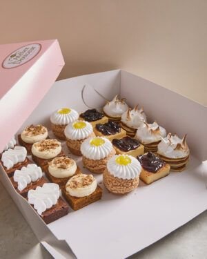 Box degustación. Caja de mini cakes. Pasteleria. Pâtisserie francesa